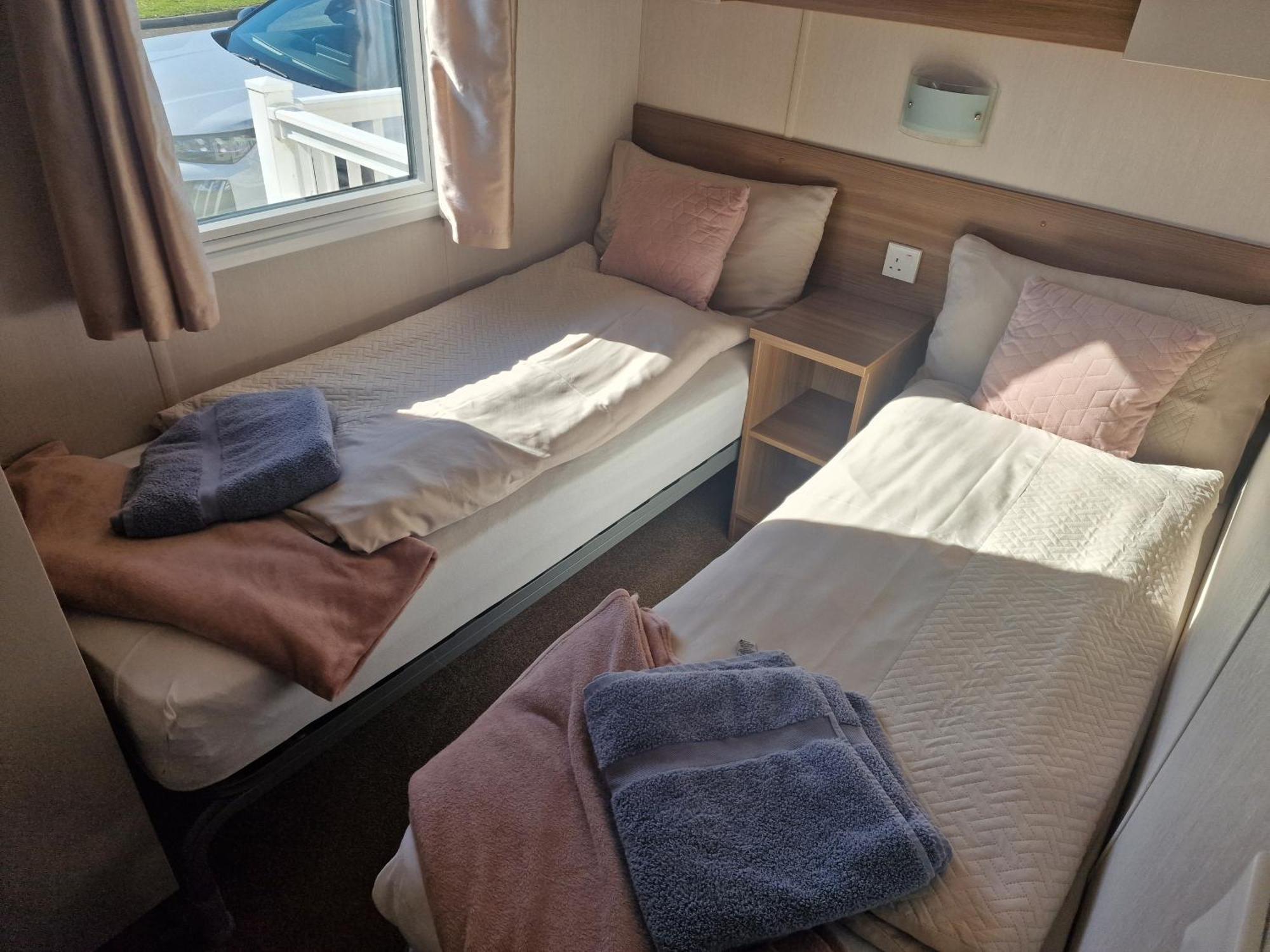 מלון Durdlee Door, D27, Main Rd, West Lulworth, Wareham Bh20 5Pu מראה חיצוני תמונה